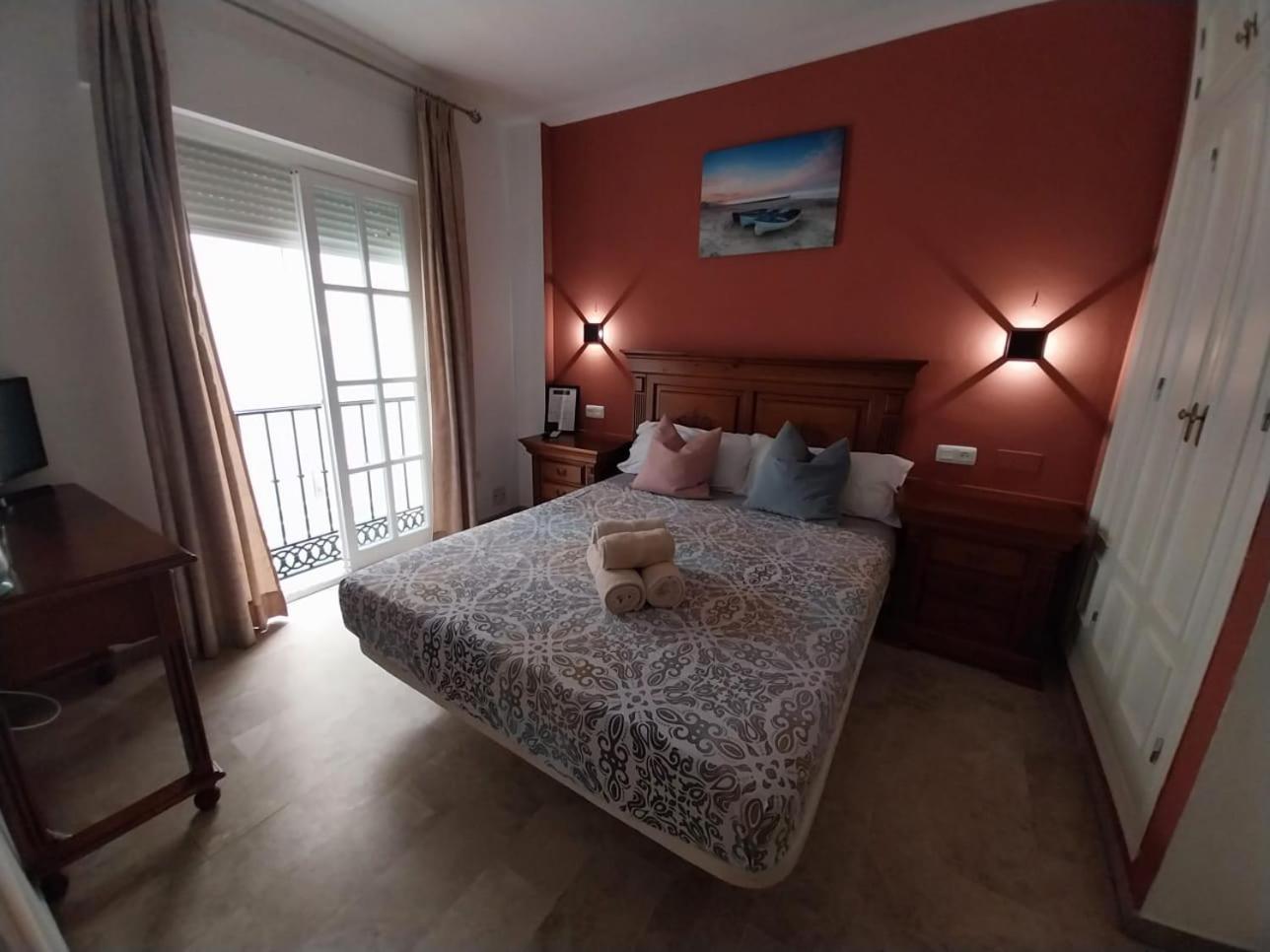 Hostal Montys Nerja Exterior photo