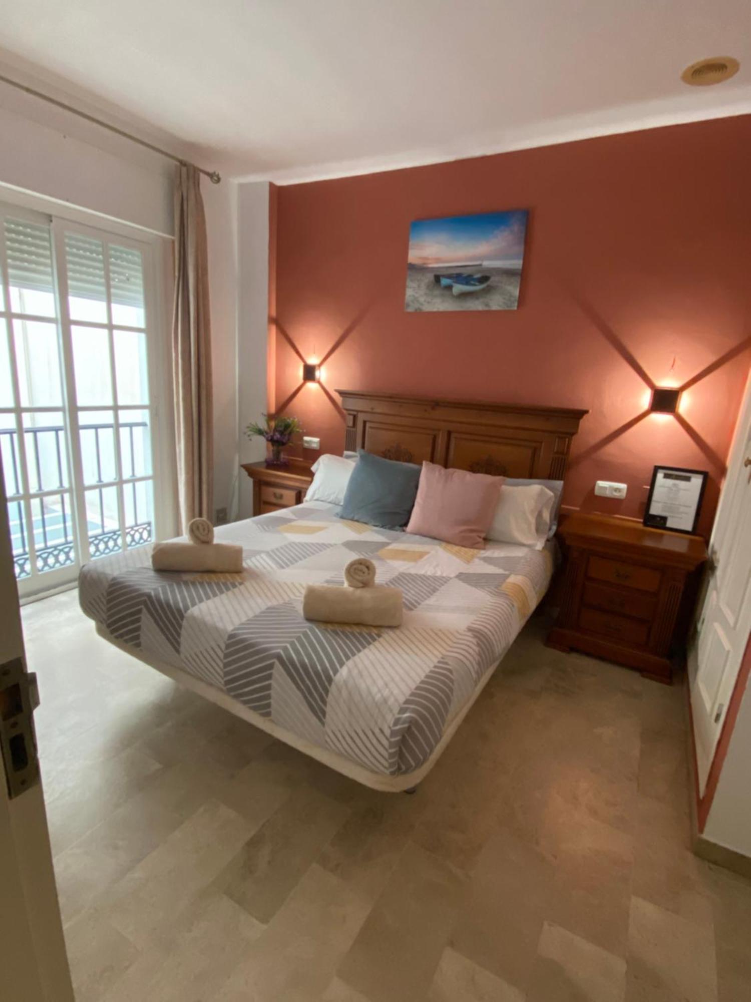 Hostal Montys Nerja Exterior photo